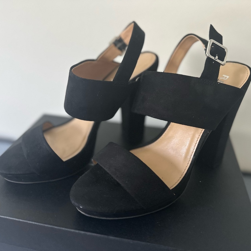 Report Women’s Block Heel in Black, Size: 8